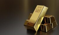 Gold Price Retreats on Mixed US Data and Rate Cut Speculation