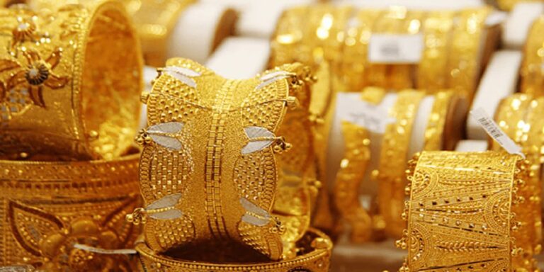 Gold Price in Pakistan Falls Rs2,000 per Tola