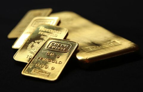 Gold Dips Over 0.50% After US Jobless Claims Hit Six-Week High