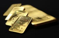 Gold Prices Rise as Trump Plans Gradual Tariff Rollout