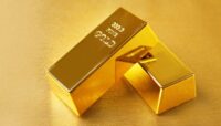 Gold Holds Near 1% Gains Amid Safe-Haven Demand