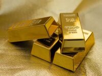 Gold Slips as US Tightens Semiconductor Restrictions on China