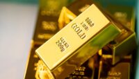 Gold Prices Stay Above $3,000 as Traders Watch Fed Moves